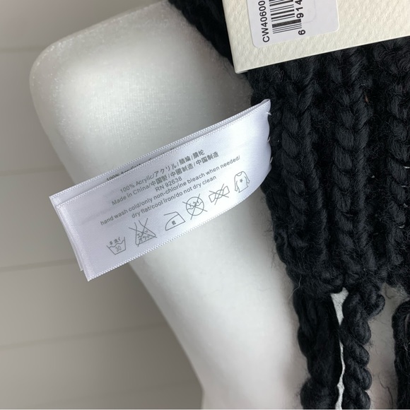 Fossil Scarf Kendall Cableknit Black with Tassels 5” Wide by 64” Long - Picture 8 of 11